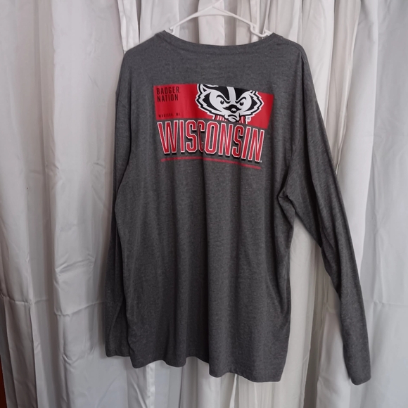Wisconsin Badgers Sports Teams Long Sleeve XL T-shirt - Picture 4 of 8